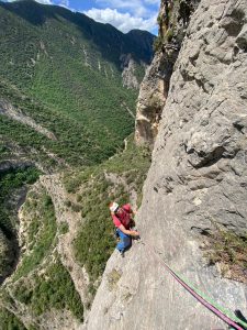 2023. Jordi Pina escalant la Promio-Moreno a Roca Regina (Foto: Cristina Urgell)